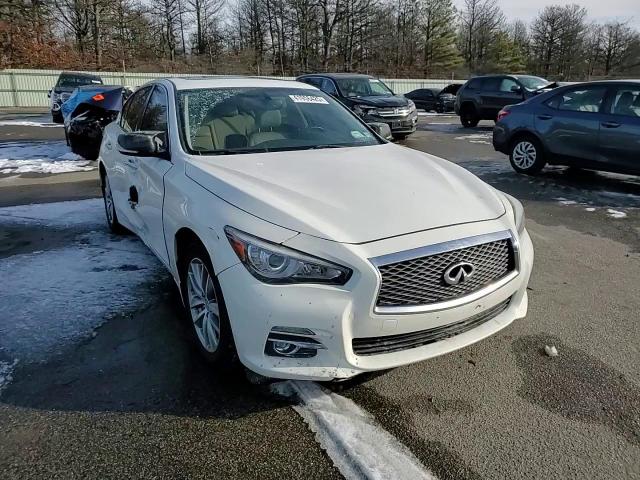 2015 Infiniti Q50 - Image 10