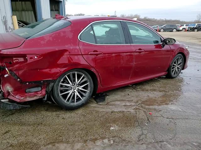 2022 Toyota Camry - Image 13