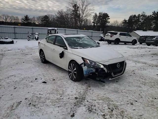 2020 Nissan Altima - Image 10