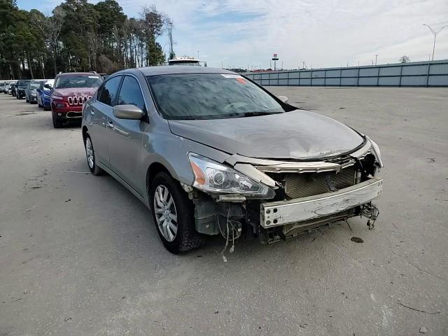 2015 Nissan Altima - Image 10