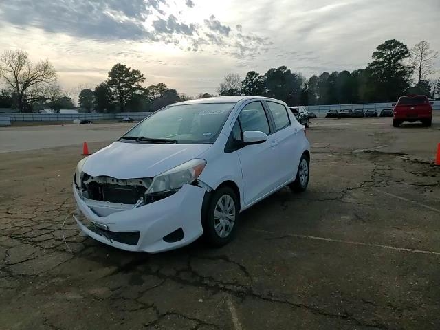 2013 Toyota Yaris - Image 12