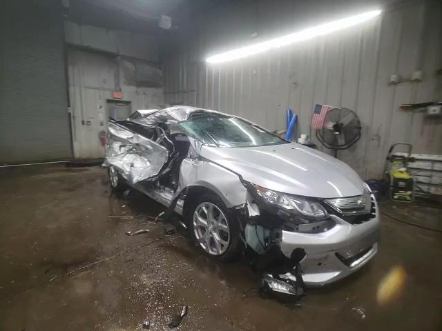 2017 Chevrolet Volt - Image 13