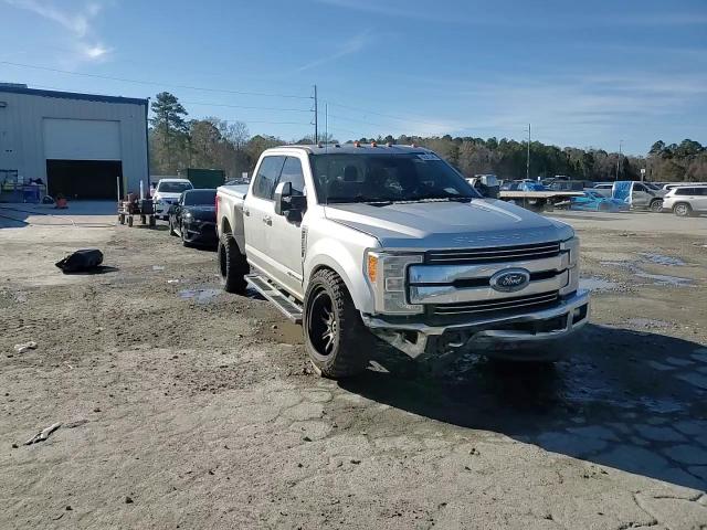 2017 Ford F250 - Image 14