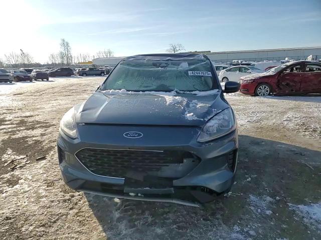 2020 Ford Escape - Image 12