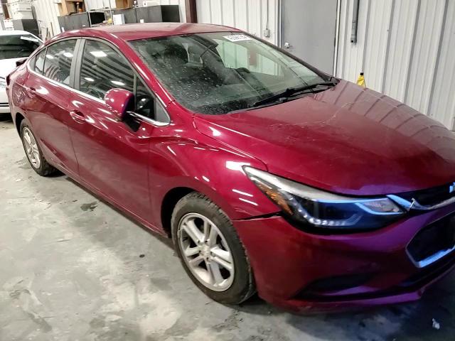 2018 Chevrolet Cruze - Image 10