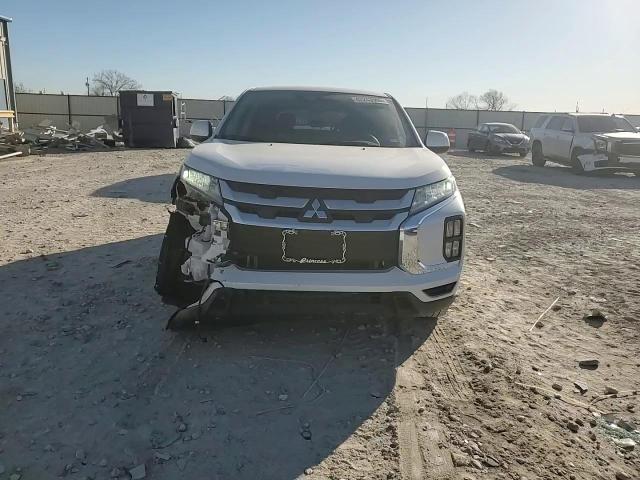 2024 Mitsubishi Outlander - Image 11