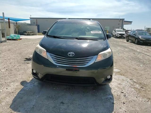 2015 Toyota Sienna - Image 14
