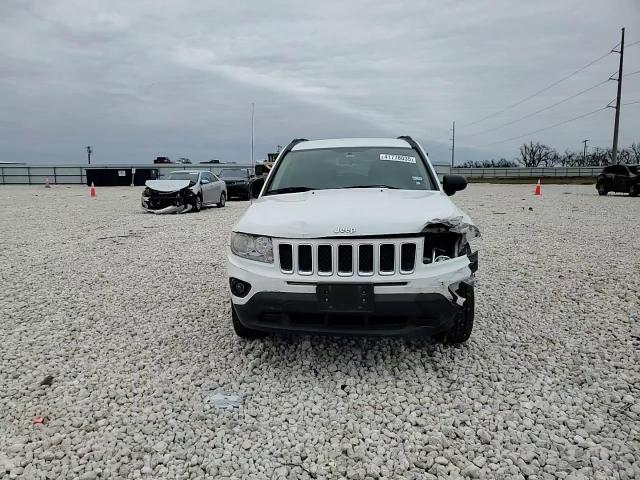 2012 Jeep Compass - Image 12