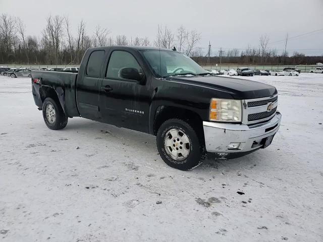 2013 Chevrolet Silverado - Image 11