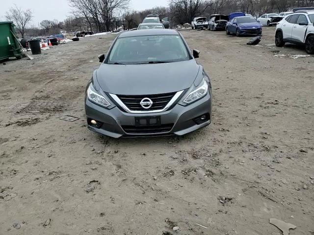 2018 Nissan Altima - Image 11
