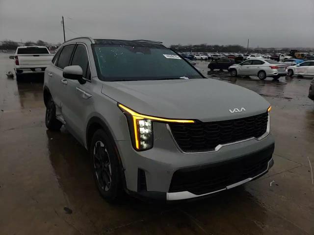 2024 Kia Sorento - Image 11