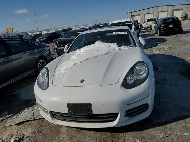 2016 Porsche Panamera - Image 11