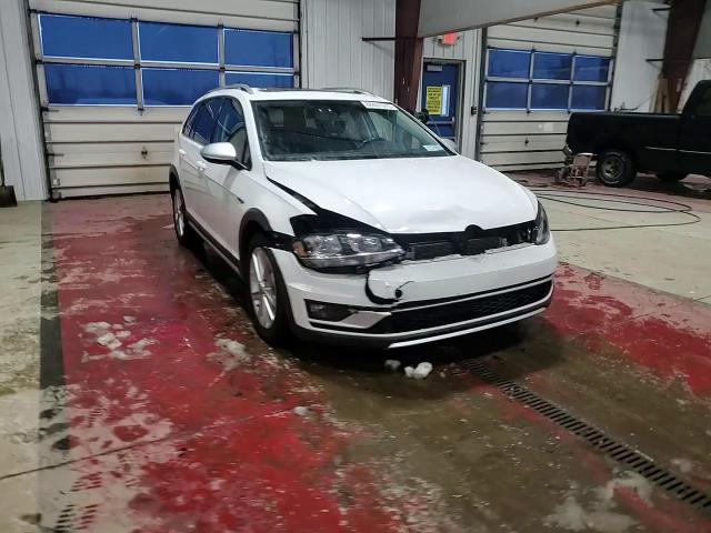 2018 Volkswagen Golf - Image 14