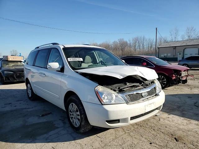 2012 Kia Sedona - Image 10