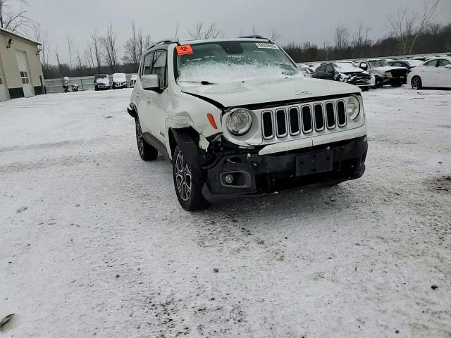 2015 Jeep Renegade - Image 14