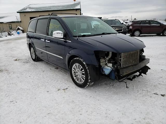 2013 Chrysler Town & Country - Image 12