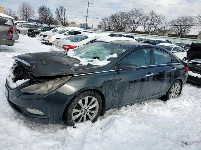 2013 Hyundai Sonata - Image 10