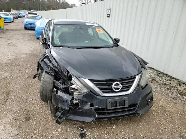 2017 Nissan Altima - Image 11