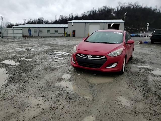 2013 Hyundai Elantra - Image 10