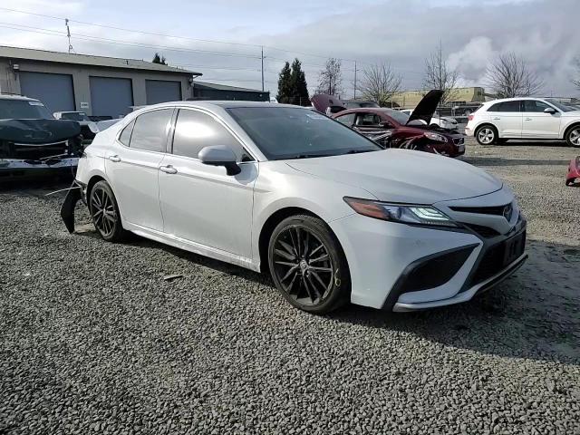 2022 Toyota Camry - Image 10