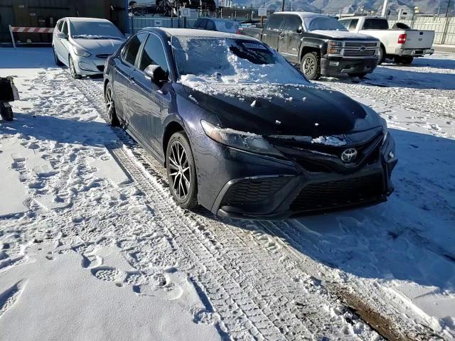 2022 Toyota Camry - Image 11