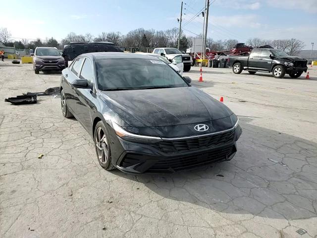 2024 Hyundai Elantra - Image 10