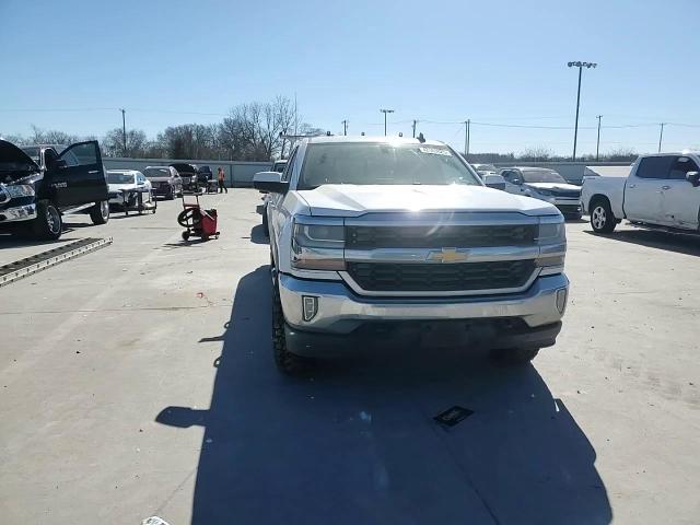 2016 Chevrolet Silverado - Image 11