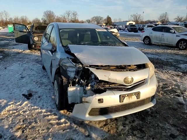2012 Toyota Prius - Image 11