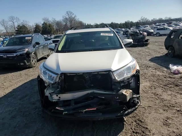 2014 Toyota Highlander - Image 11