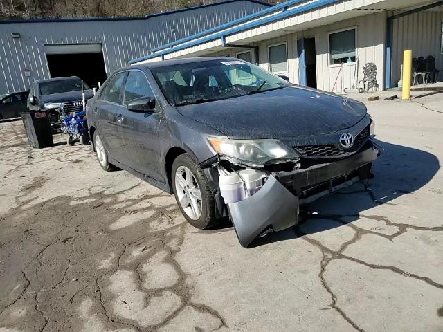 2014 Toyota Camry - Image 11