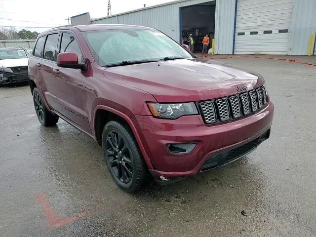 2018 Jeep Grand Cherokee - Image 15
