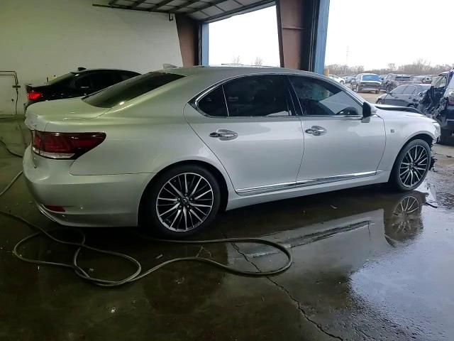 2014 Lexus LS - Image 13