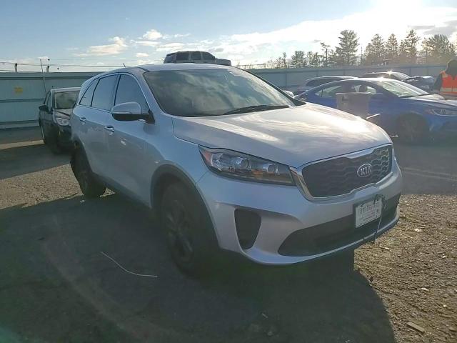 2019 Kia Sorento - Image 12