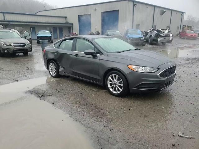 2017 Ford Fusion - Image 13