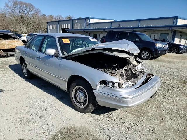 1997 Ford Crown Victoria - Image 10