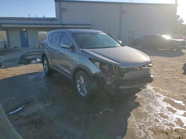 2017 Hyundai Santa Fe - Image 15