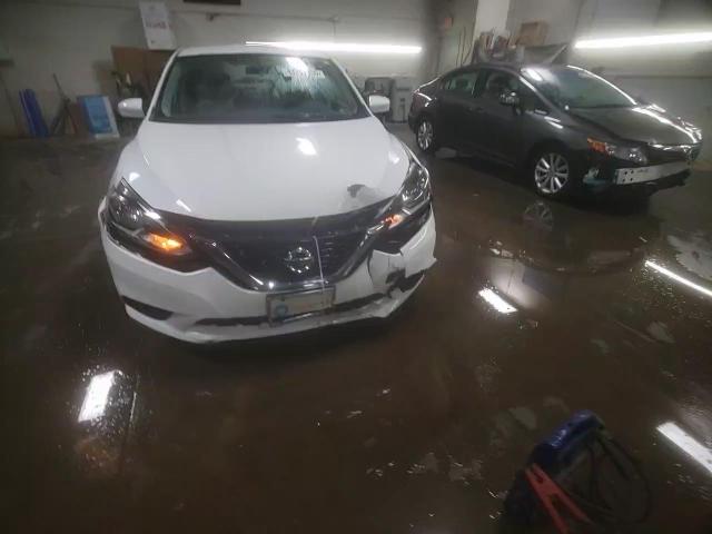 2016 Nissan Sentra - Image 13