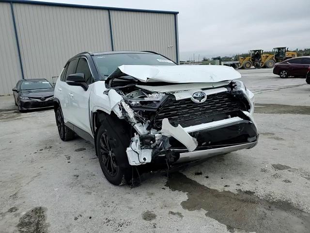 2024 Toyota RAV 4 - Image 11