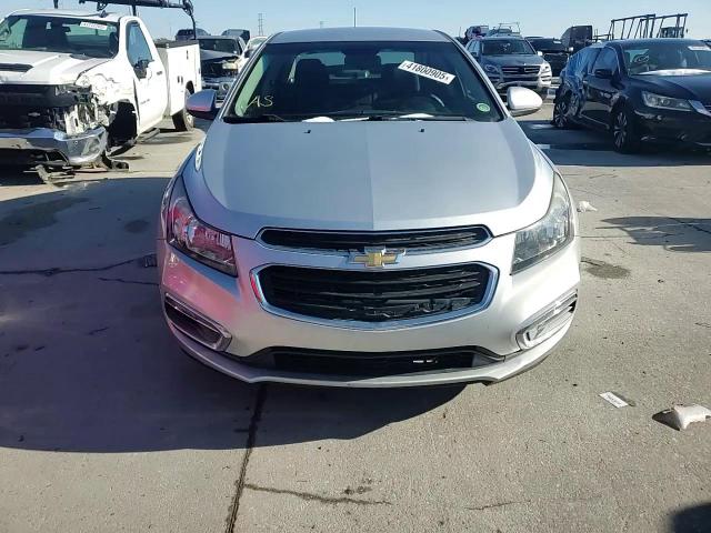 2016 Chevrolet Cruze - Image 10