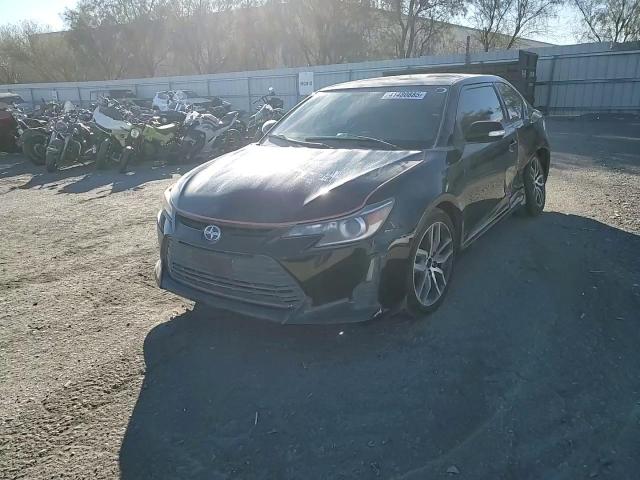 2016 Toyota tC - Image 11