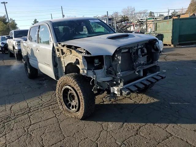 2019 Toyota Tacoma - Image 10