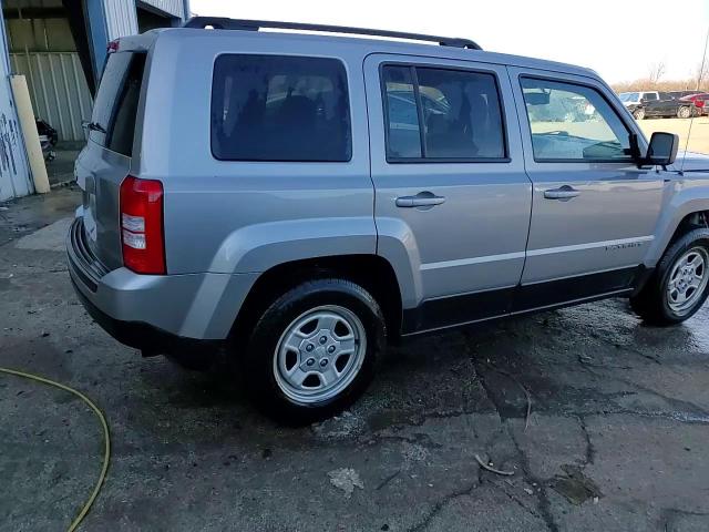 2017 Jeep Liberty (Patriot) - Image 14