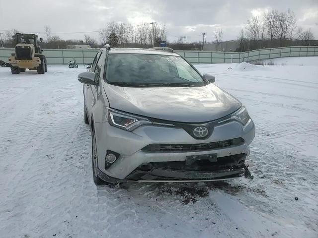 2017 Toyota RAV 4 - Image 12
