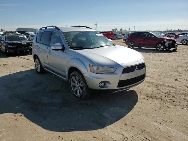 2010 Mitsubishi Outlander - Image 12