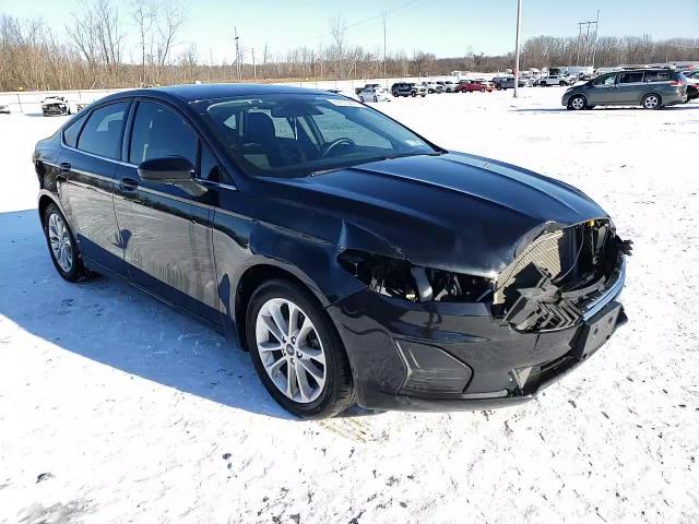 2019 Ford Fusion - Image 13