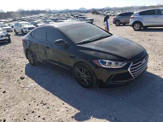 2017 Hyundai Elantra - Image 10