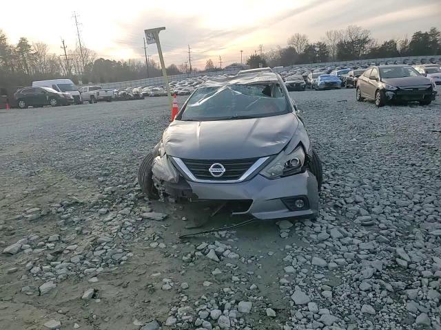 2016 Nissan Altima - Image 11