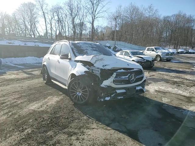 2020 Mercedes-Benz GLE - Image 12