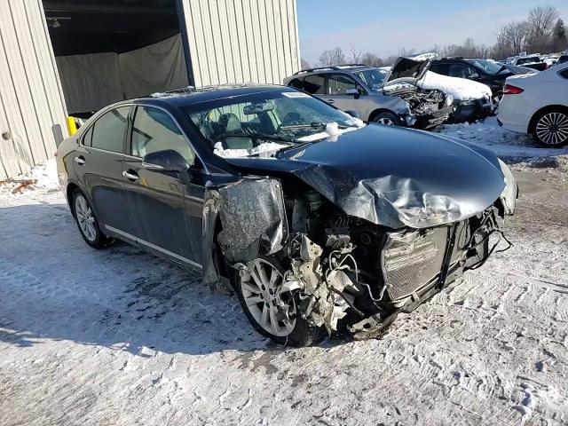 2010 Lexus ES - Image 10