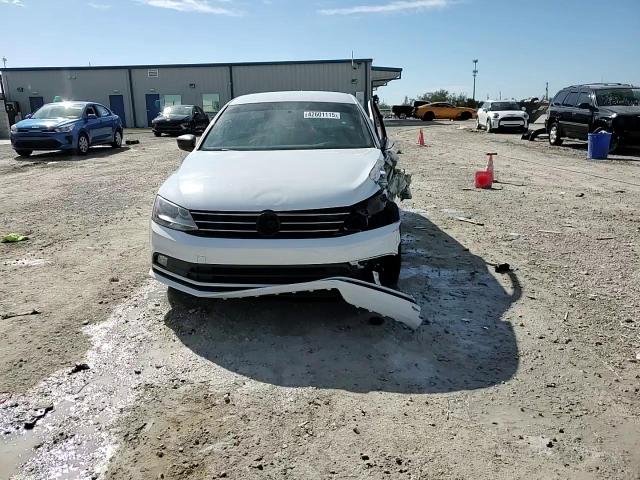 2016 Volkswagen Jetta - Image 13